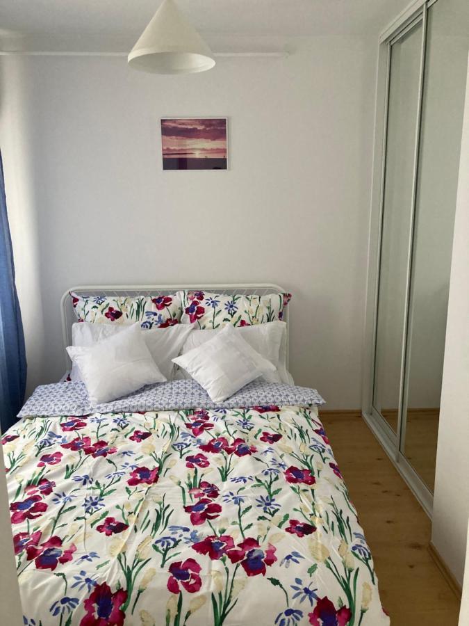 Apartament Uznamska Ambasada 斯维诺乌伊希切 外观 照片